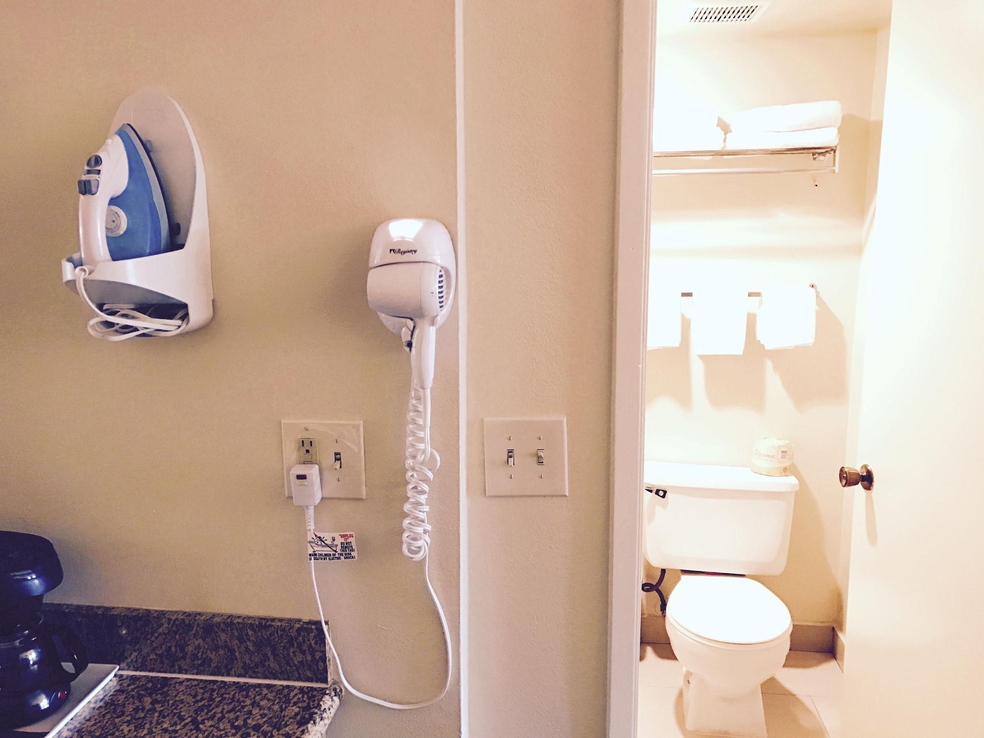 Days Inn By Wyndham Anaheim Near The Park Εξωτερικό φωτογραφία