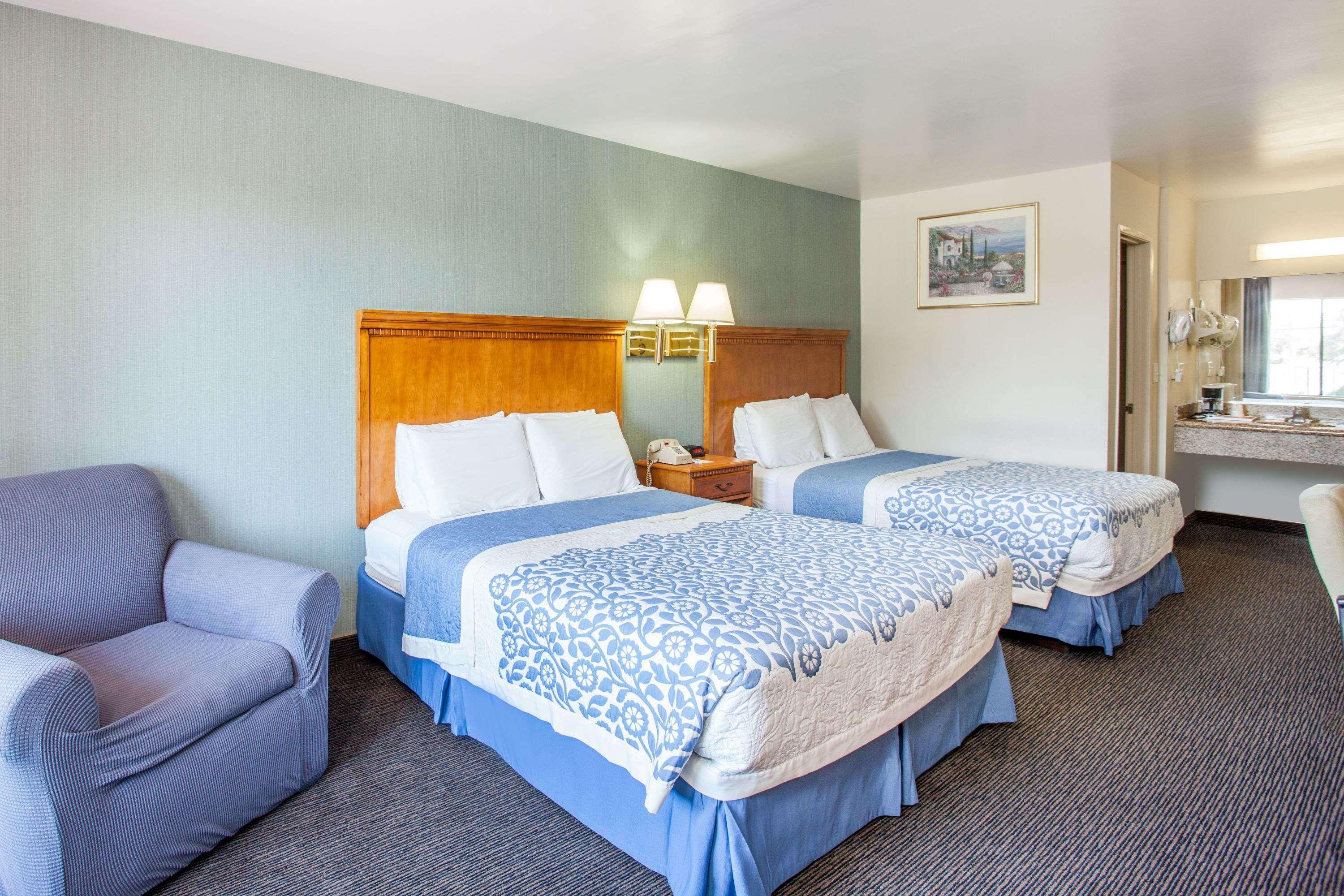 Days Inn By Wyndham Anaheim Near The Park Εξωτερικό φωτογραφία