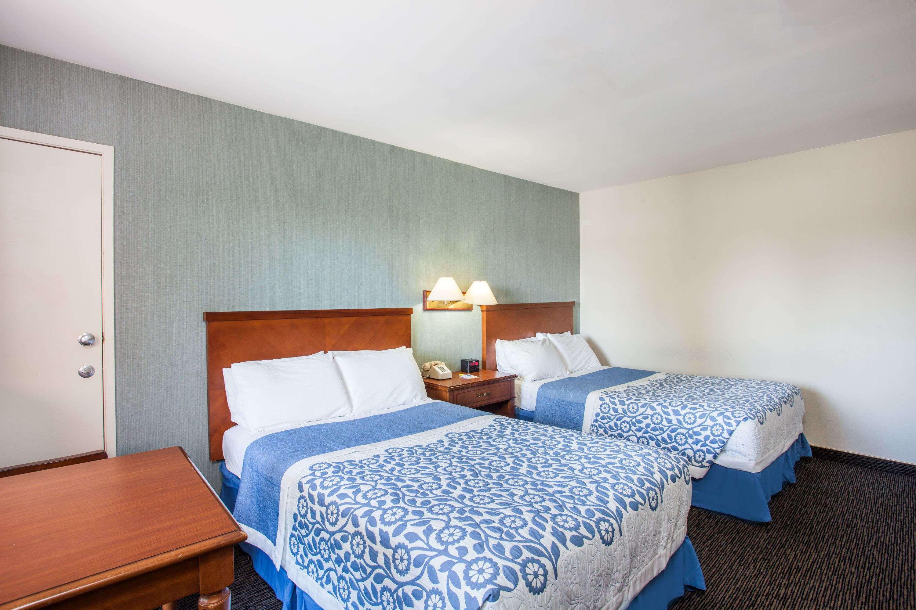 Days Inn By Wyndham Anaheim Near The Park Εξωτερικό φωτογραφία